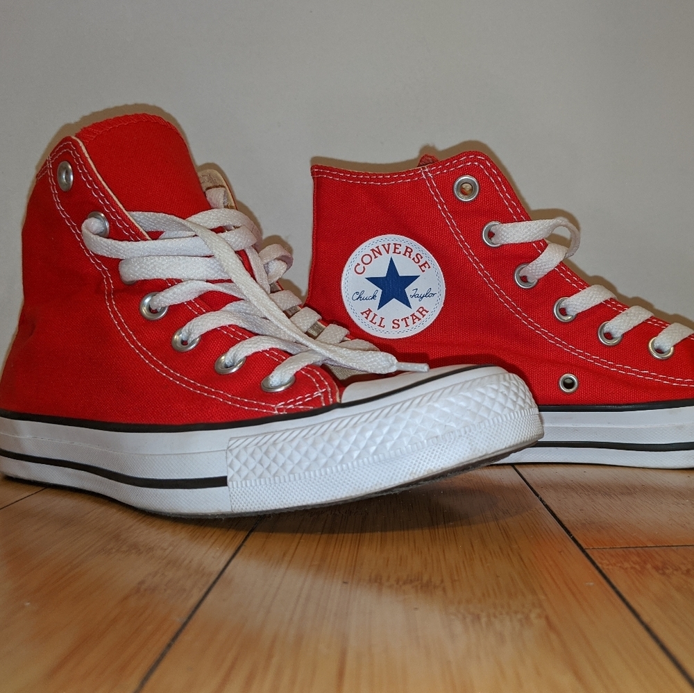 Red converse